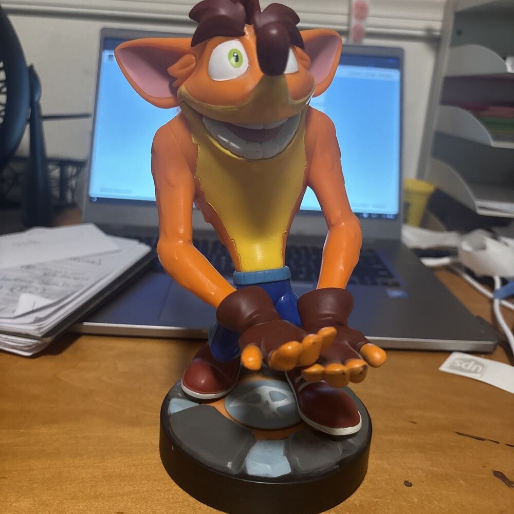 Crash Bandicoot Phone & Controller Holder Figure Collectible Cable Guys